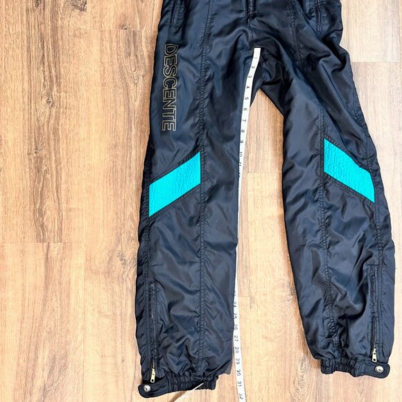 DESCENTE Vintage Womens Ski Snowsuit / Jumpsuit, Size M - Picture 9 of 13